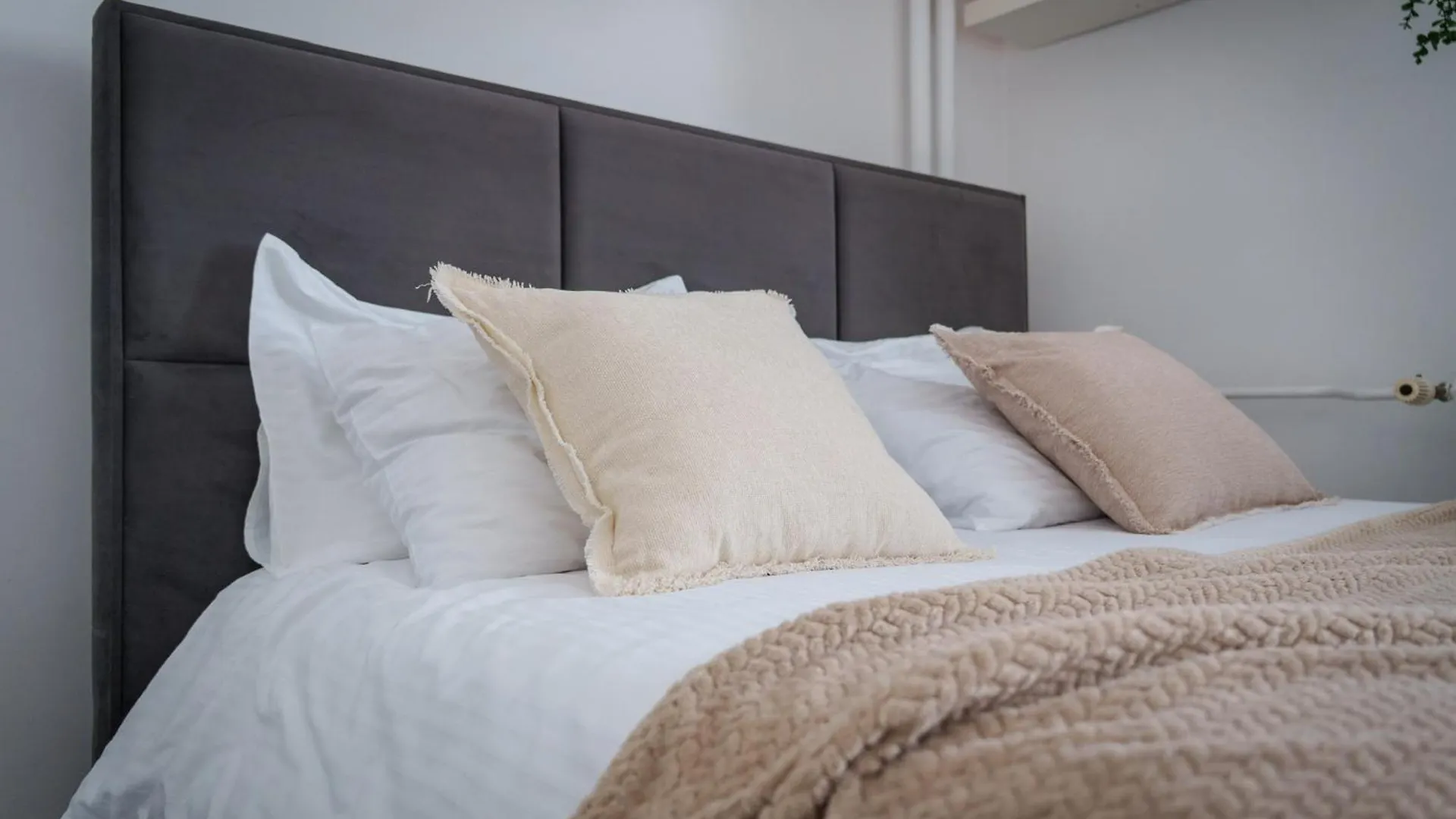 Warsaw City Heart Luxury Apartment At The Metro Poland