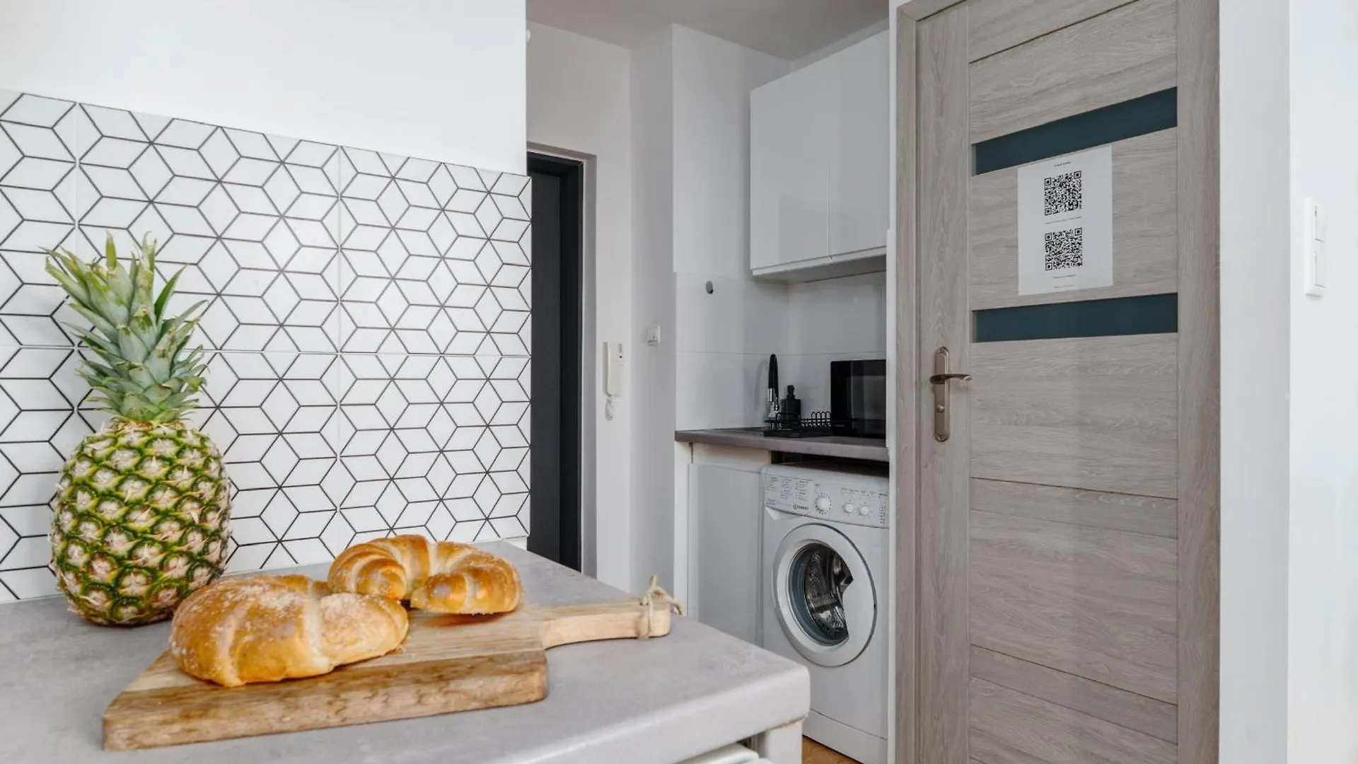 Warsaw City Heart Luxury Apartment At The Metro